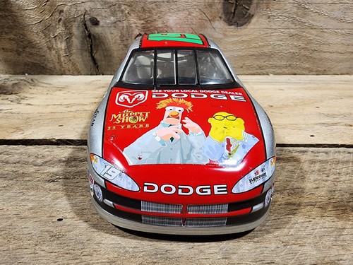 2002 Action Racing Jeremy Mayfield #19 Muppets 1:24 Diecast Car - Picture 3 of 6