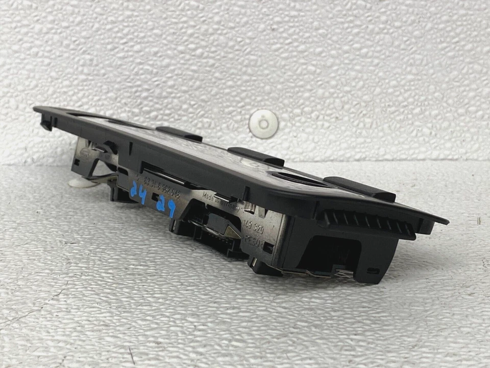 ⭐2006-2008 BMW Z4 ИНТЕРЬЕР ПЕРЕДНИЙ ЦЕНТРАЛЬНЫЙ КУПОЛ ЛАМПА ЧТЕНИЯ СВЕТА В СБОРЕ OEM LOT2429 - Изображение 4 из 4