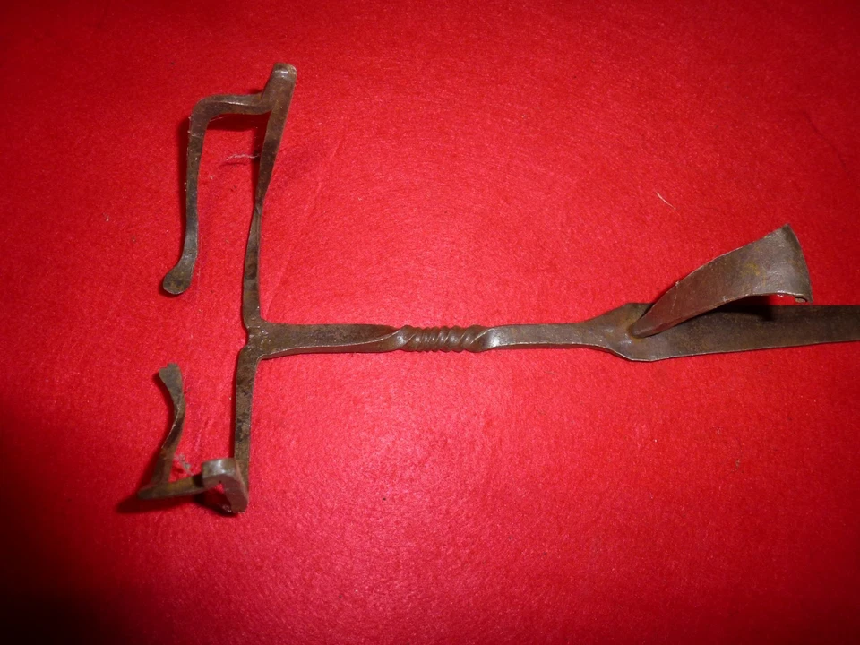 ancien grille pain de cheminée en fer forge art populaire - Photo 4/4