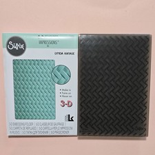 Sizzix WOVEN WEAVE 3D A6 Textured Impressions Embossing Folder w/Storage Env.