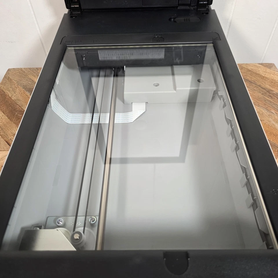 Canon CanoScan 9000F Mark II Flatbed Scanner Color Image Scanner With Cables - Image 4 of 4