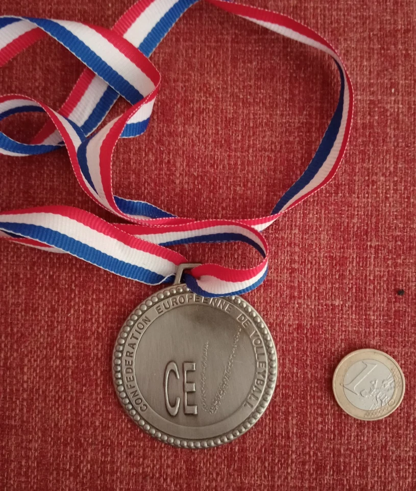 Medaglia Argento Coppa Europa CEV originale 1992 - Pallavolo Uomo - - Immagine 2 di 2