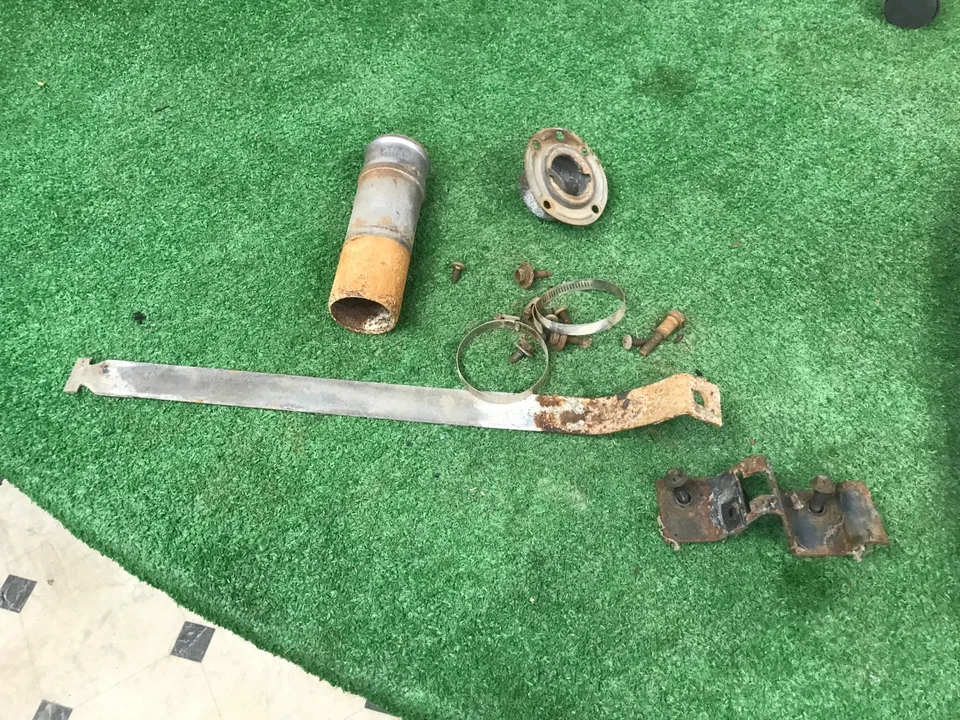 Ford Mustang II 1976 1977 1978 tanque de combustible auxiliar Foto 2 de 4