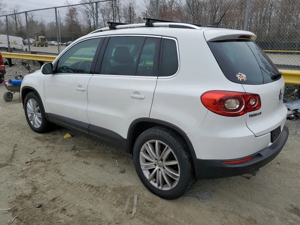 2011 Volkswagen Tiguan Rear View Mirror OEM Used 126K Miles 3C0857511JSMA - Image 2 of 4
