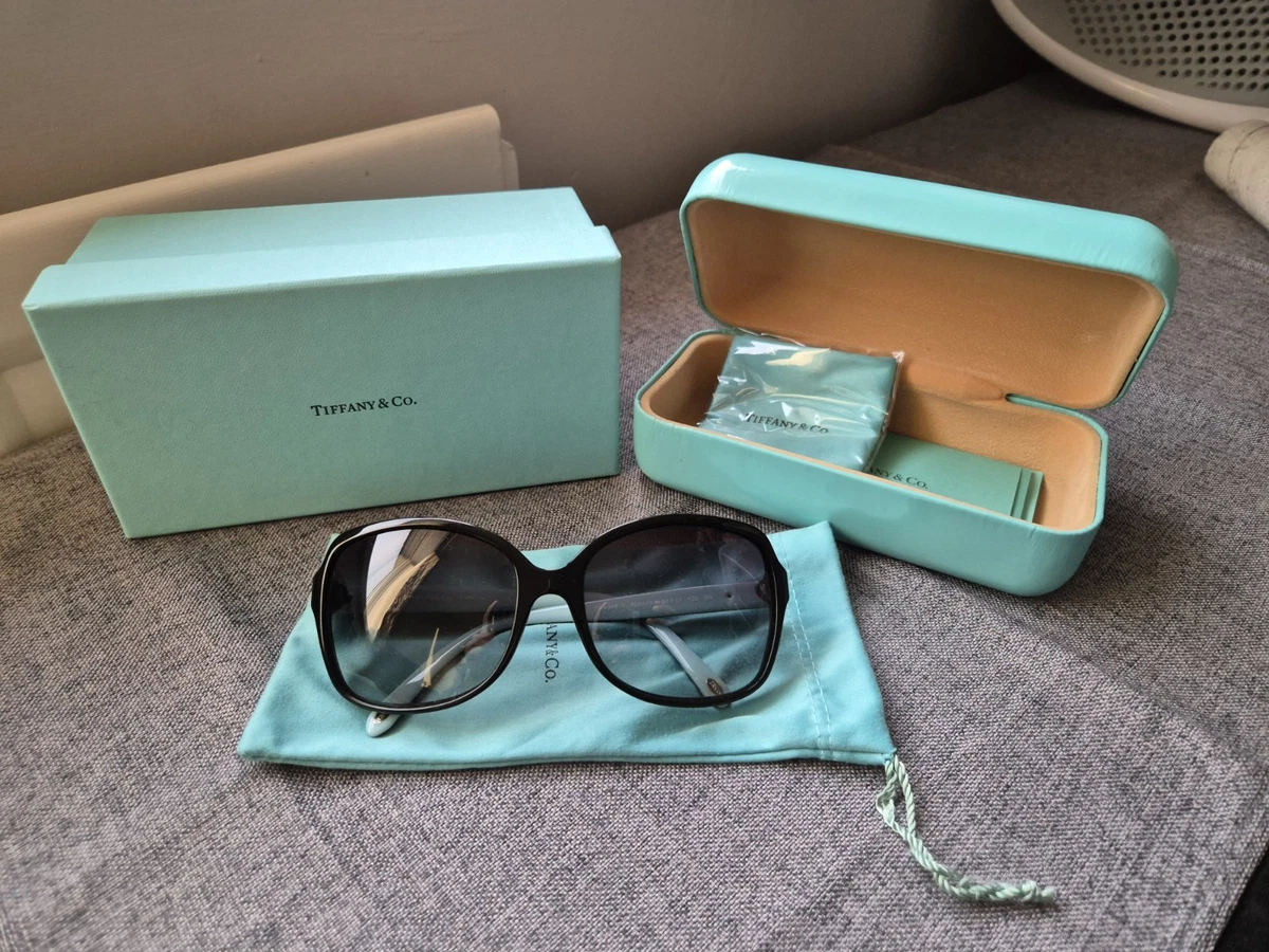 Tiffany & Co. Women display picture 3