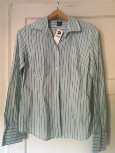 Gap Ladies New pale blue striped double cuff shirt medium
