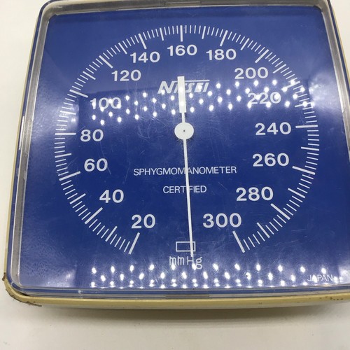 VINTAGE SEARS/NISSEI SPHYGMOMANOMETER GAUGE MADE IN JAPAN - Foto 2 di 6