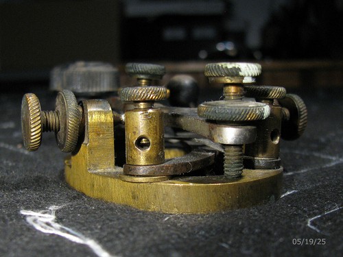 Vintage Unmarked Brass Telegraph Key - Zdjęcie 13 z 15