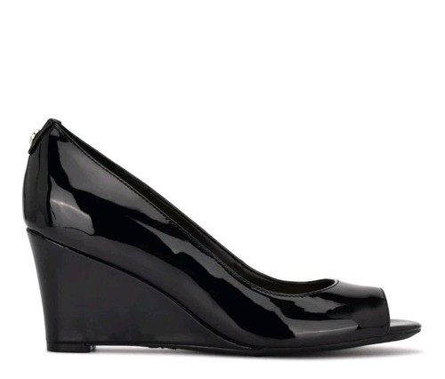 Nine West Cape Size 6.5M Wedge Pump Black Man Made Upper New - Picture 2 of 19