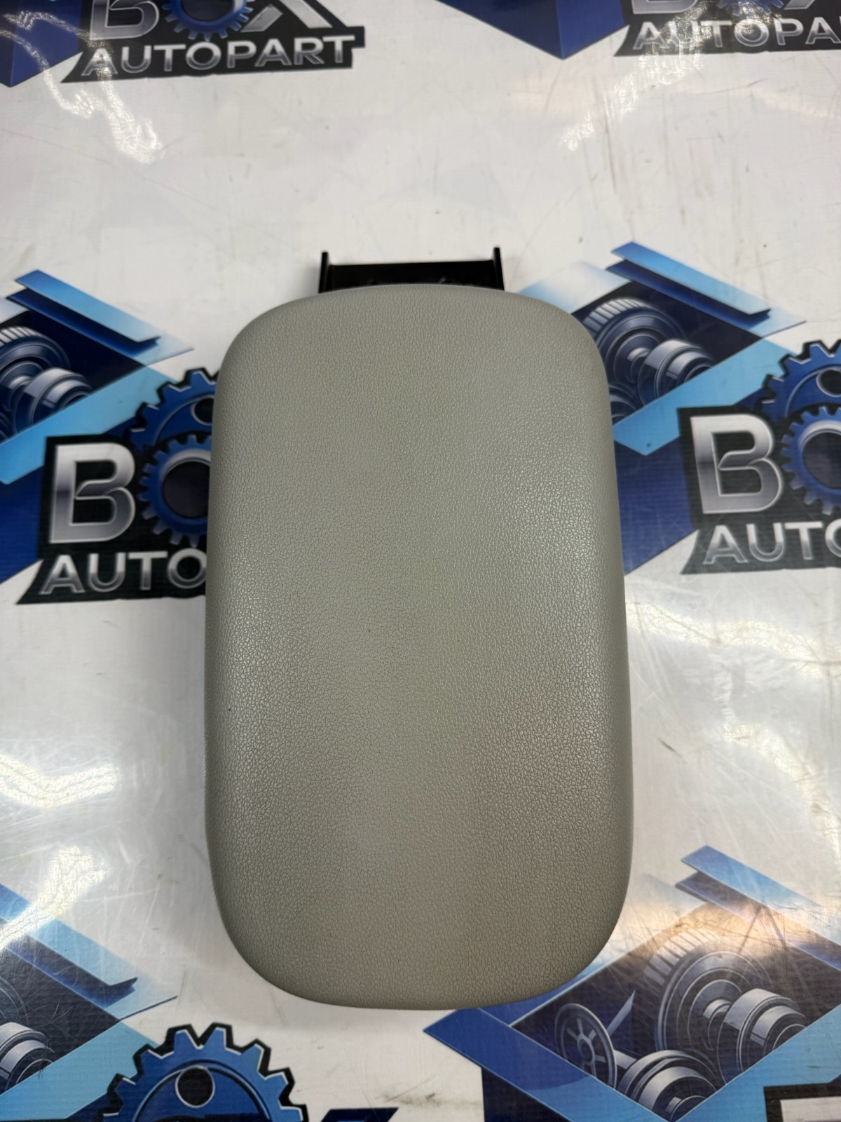 2018-2023 HYUNDAI KONA ARMREST CENTER CONSOLE LID OEM
