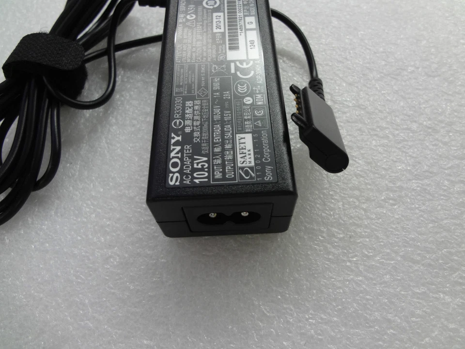 Genuine Sony 10.5V Xperia Tablet S SGPT111US/S,SGPT112US/S,SGPT121US/S Charger - image 2 of 4
