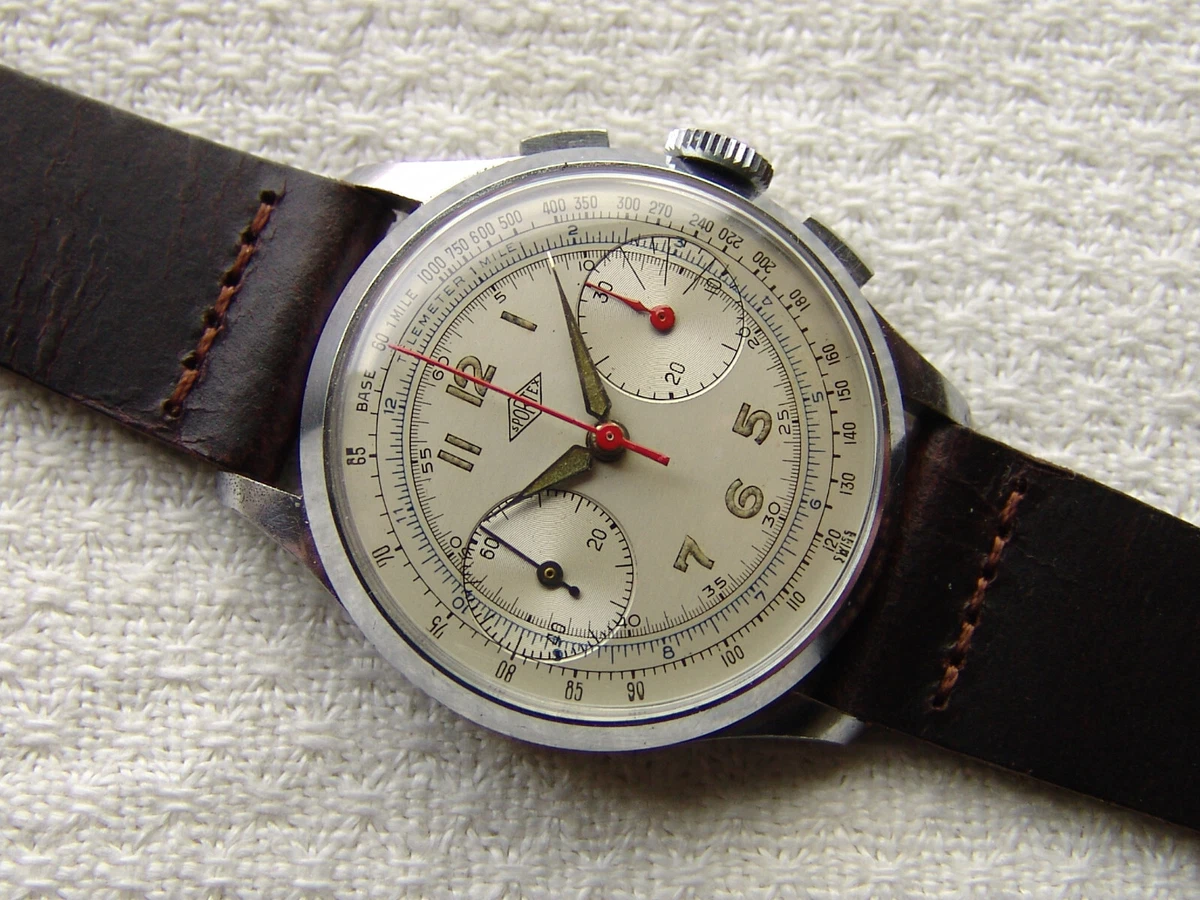 MEN S WWII PERIOD 34mm LEONIDAS chronograph vintage WATCH good condition 1944