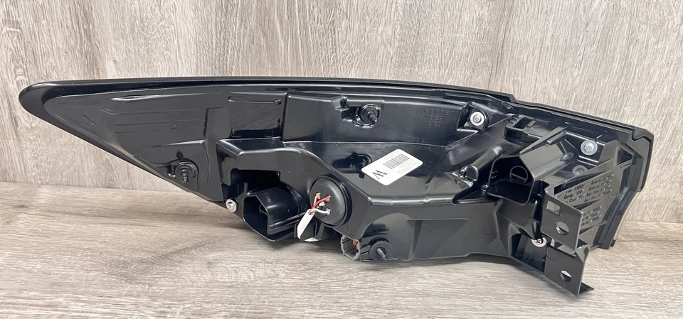 Luz trasera LED exterior Infiniti QX60 2022-2023-2024 CONJUNTO LADO PASAJERO DERECHO OEM Foto 2 de 4