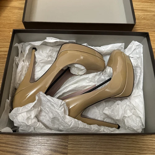 GUCCI CIPRIA 309995 PATENT LEATHER LISBETH PLATFORM PUMPS Size 38   7.5 US