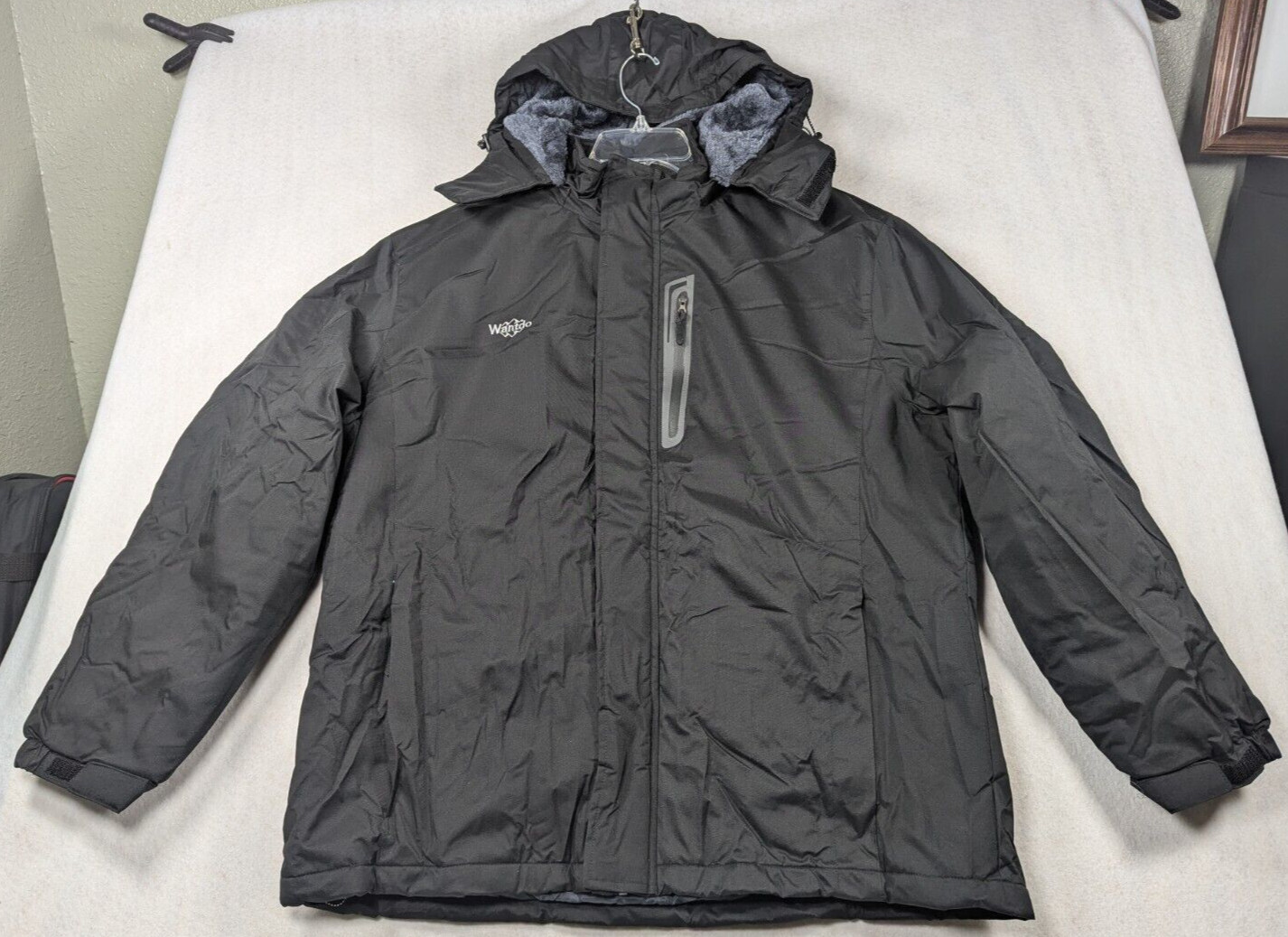 - Men's Coat - Color Black - Size Xl
