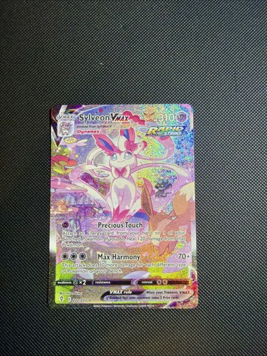 Pokémon Sword & Shield Evolving Skies TCG Sylveon VMAX Alt Art 212/203