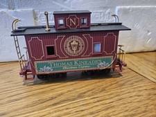 Thomas Kinkade Christmas Express Caboose - Hawthorne Village HO Bachmann