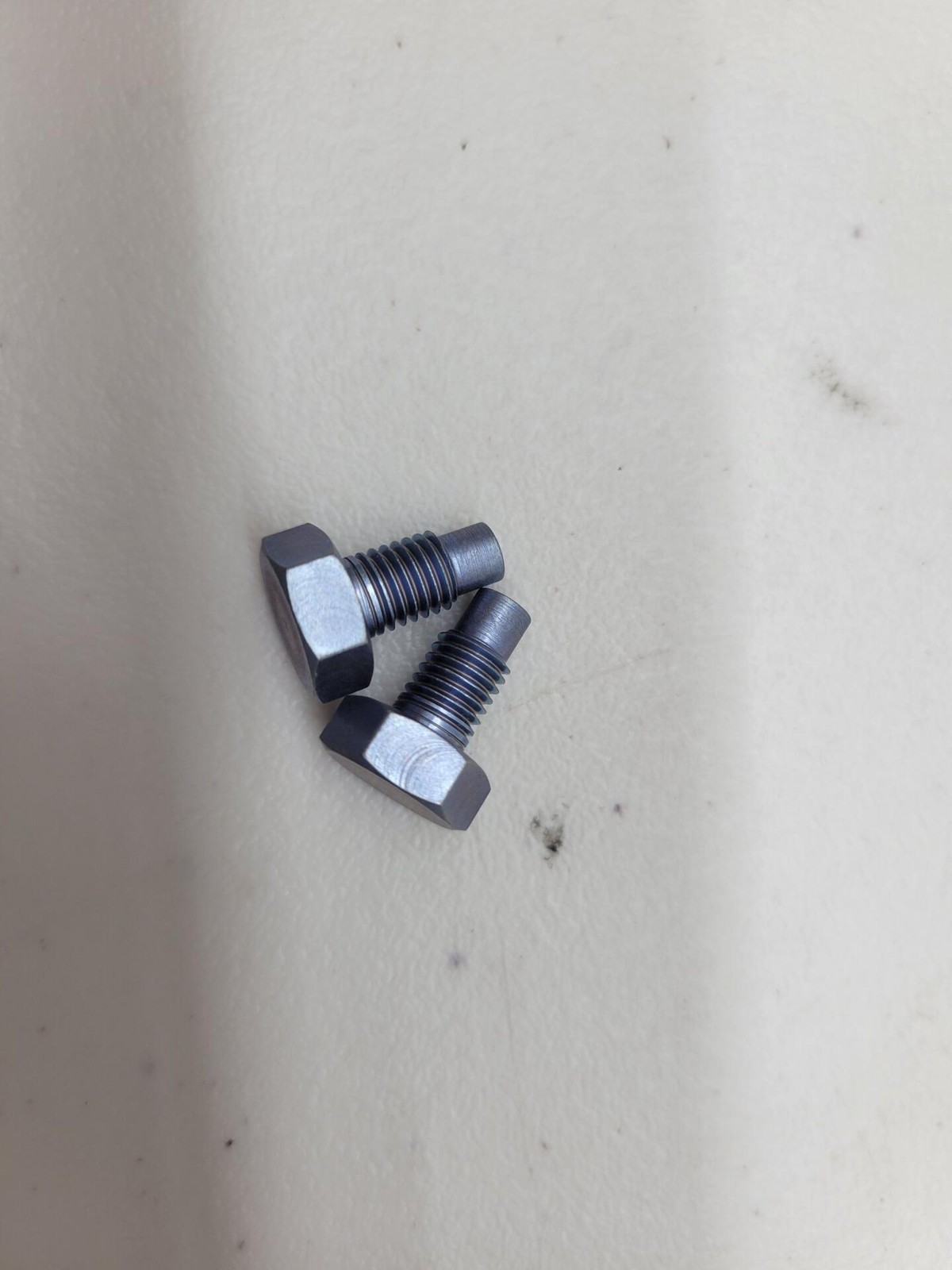 Rolls Royce / Bentley Locating Screw RH14008