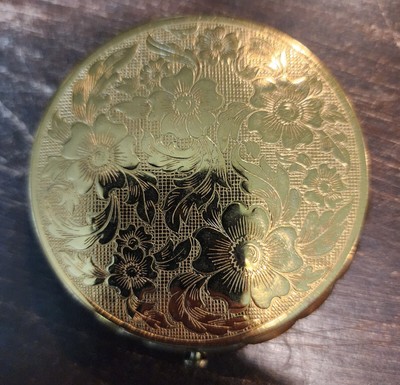 Vintage Gold Tone Dorset Fifth Avenue Powder Compact