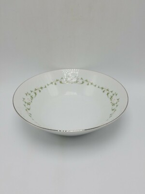 Sheffield ''Elegance'' 8 1/2 Inch Vegetable Bowl 