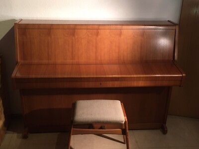 Ibach Klavier mit Renner-Mechanik, Dämpfer, Bauj. 1961, gut gepflegt, Nussbaum