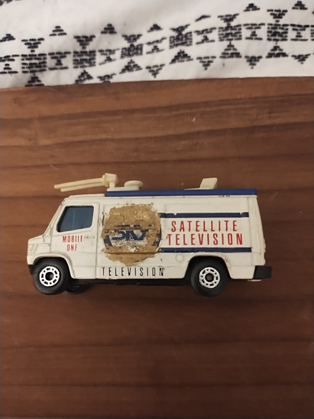 Picture 1 of 4
