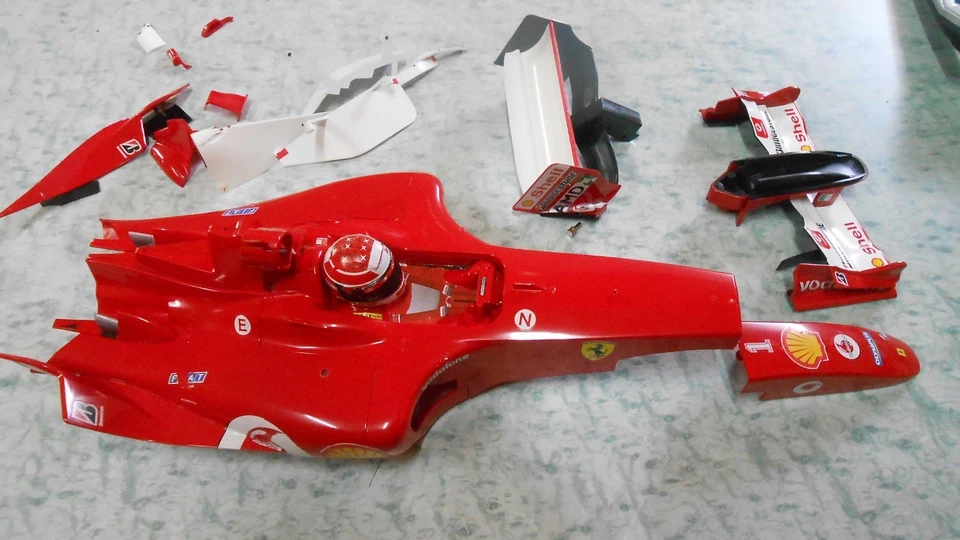 Automodello a scoppio RC Ferrari F1 F2004 RC 1/8 DeAgostini auto - Immagine 4 di 4
