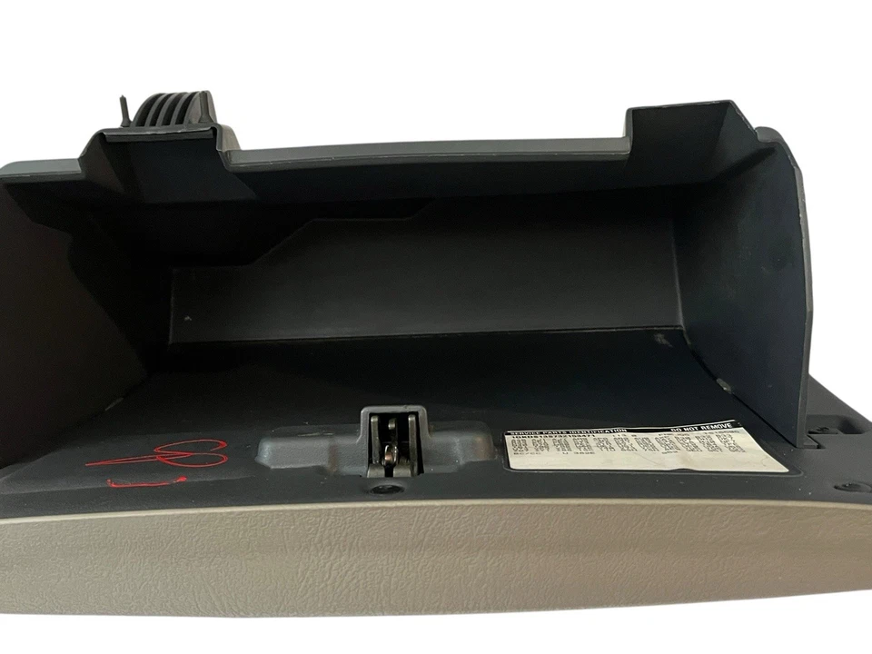 2002-2004 Envoy Trailblazer Pewter Glove Box Storage Compartment OEM. 15158153 - Image 2 of 4