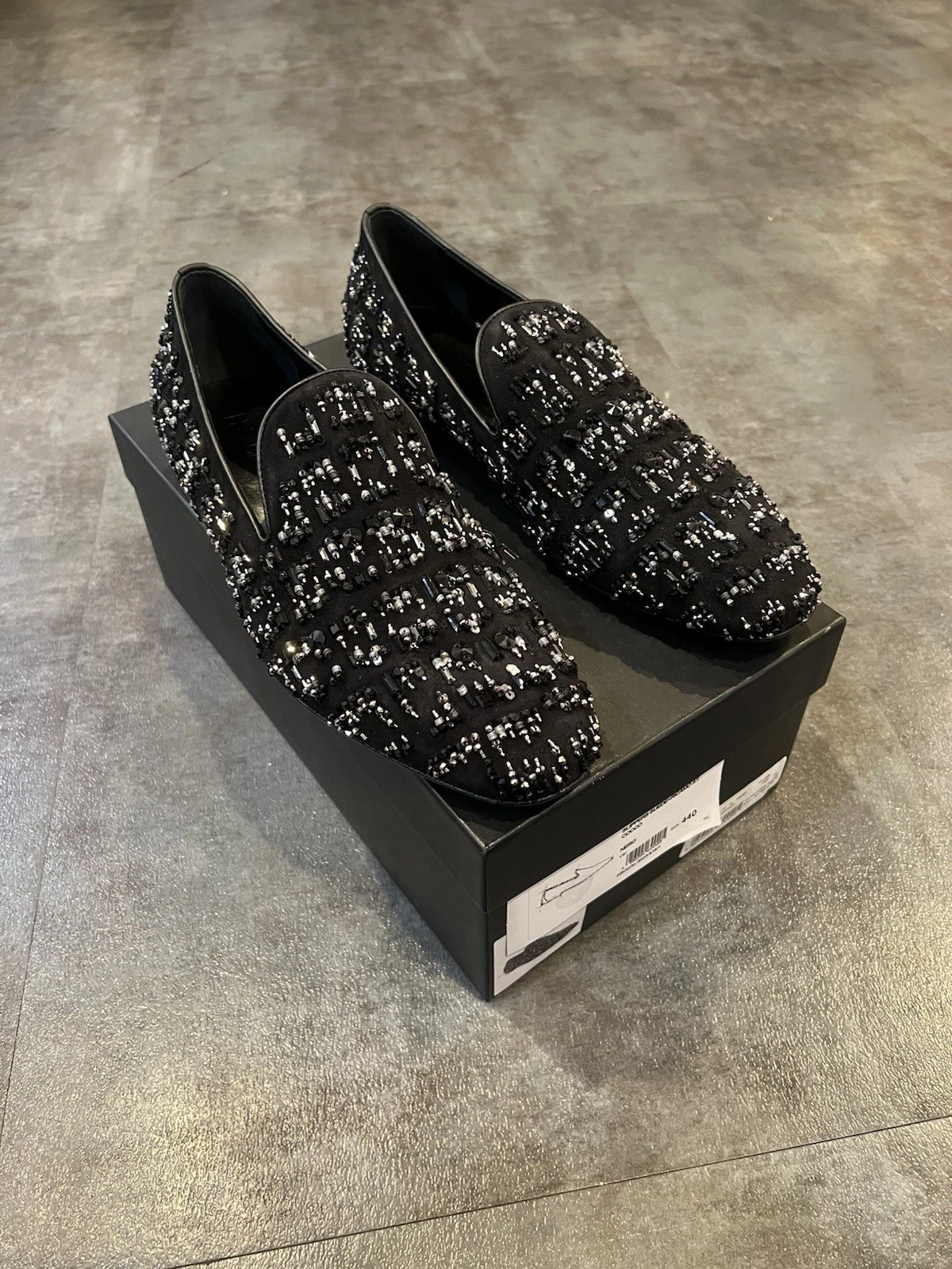 Vendita al dettaglio $2295 Versace ciabatte da uomo in camoscio impreziosite da perline 44 US 11 UK 10