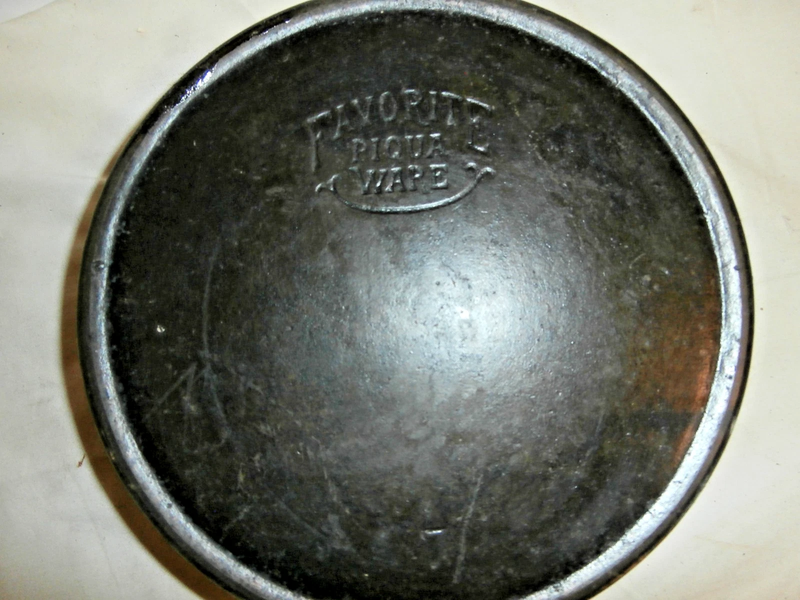 Vintage Favorite Piqua Ware Cast Iron Skillet #7
Opens in a new window or tab