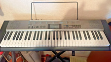 Casio keyboard CTH-1300 with stand