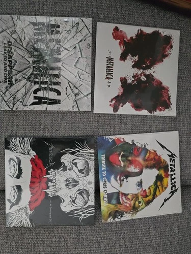 Metallica Vinyl Club limited edition 7". Selling as a bundle of 4 ONLY. SEALED