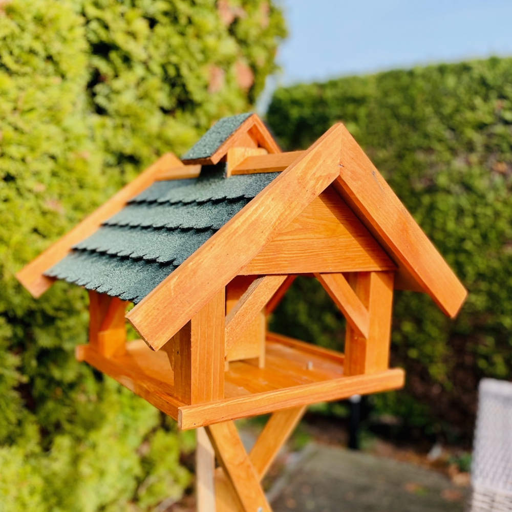 DARLUX Vogelhaus XL Mit Ständer - Wetterfest Für Garten & Balkon