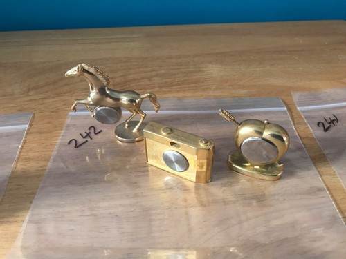 Miniature Quartz clocks and other makes. Over 100 clocks - Foto 458 di 470