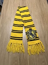 Wizarding World Harry Potter Yellow Black Stripe Scarf HUFFLEPUFF