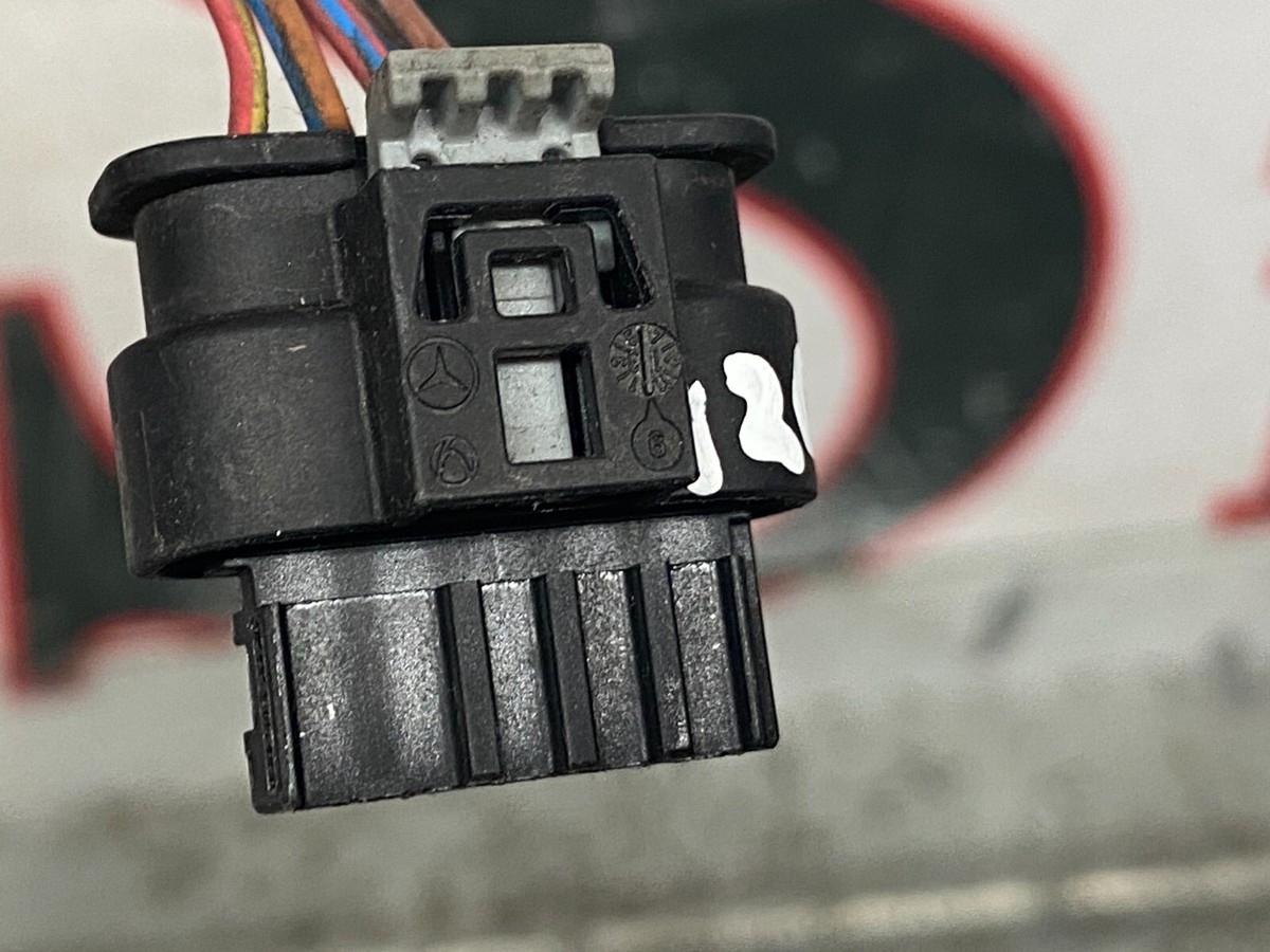 ◎Amm ◎ GENUINE MERCEDES BENZ ENGINE WIRING LOOM HARNESS PLUG