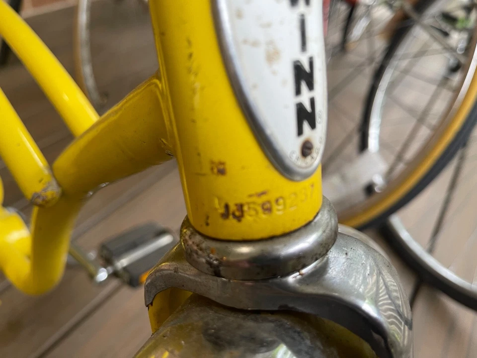 Bicicleta Schwinn Stingray Jr 1973 amarillo limón Foto 3 de 4