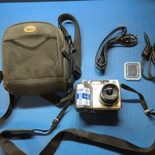 Olympus CAMEDIA C-4000 Zoom 4.0MP Digital Camera Silver Tested