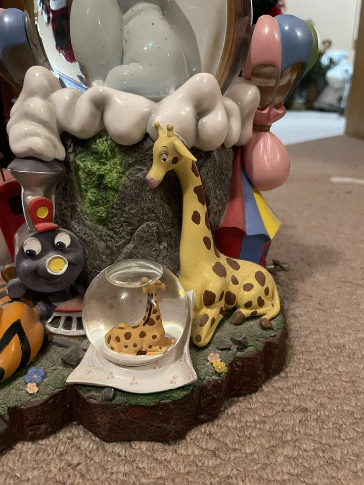 Disney Dumbo RARE Snowglobe With Original Box - Image 2 of 4