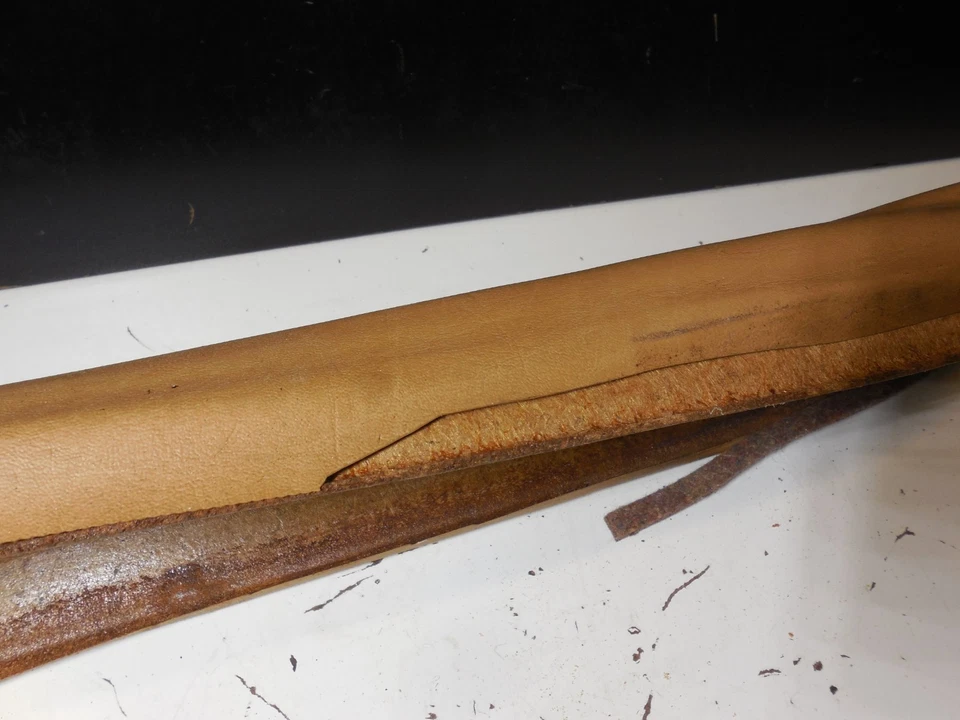 Panel de ajuste de pilar lateral B 2016921089 84-93 Mercedes Benz W201 190D 190E Foto 4 de 4