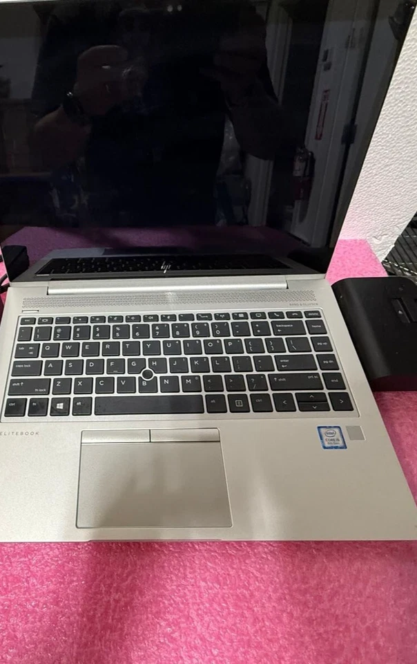 HP EliteBook 840 G5 i5 8 Gen. SSD de 16 GB RAM 256 GB Foto 2 de 4