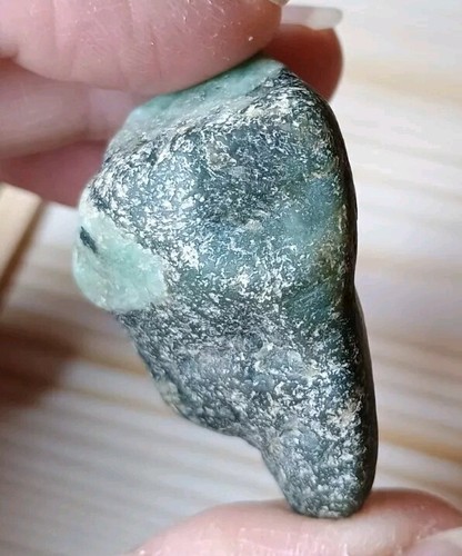 Dark Green Large Emerald Crystal Matrix Unpolished Mineral Rough Beryl (B) - Picture 8 of 8