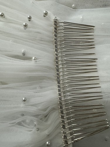 Grace Loves Lace Grace Bridal Veil, 110 inches Long, Pre-owned