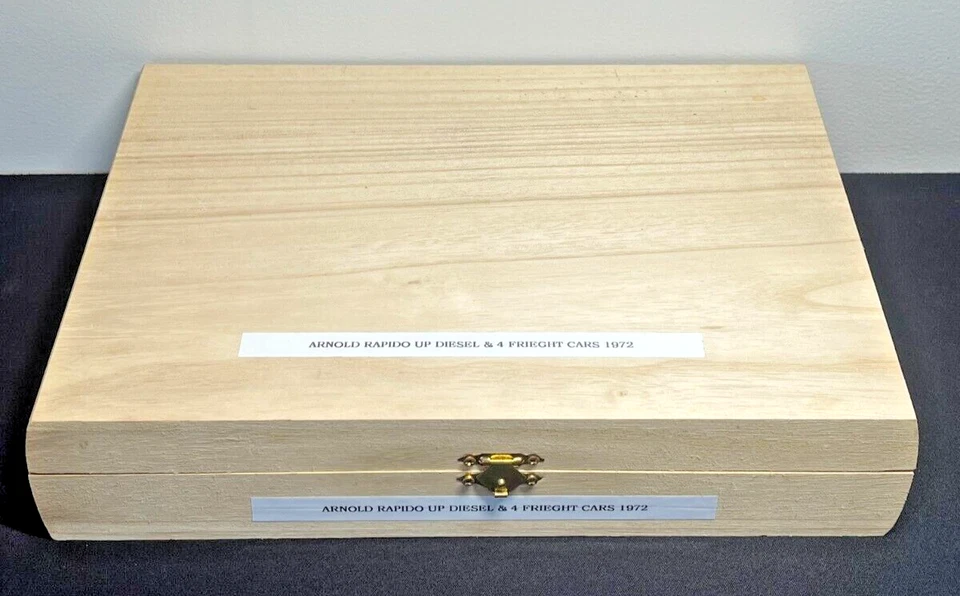 N Scale Arnold 1972 Rapido Diesel Locomotive and 4 Freight Cars Custom Wood Case - Image 2 of 4