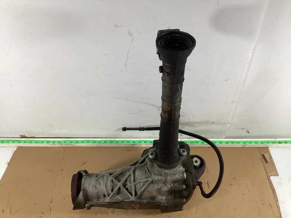 2008 - 2010 Porsche Cayenne Front Differential Axle Carrier Unit 4460310020 OEM Foto 4 de 4