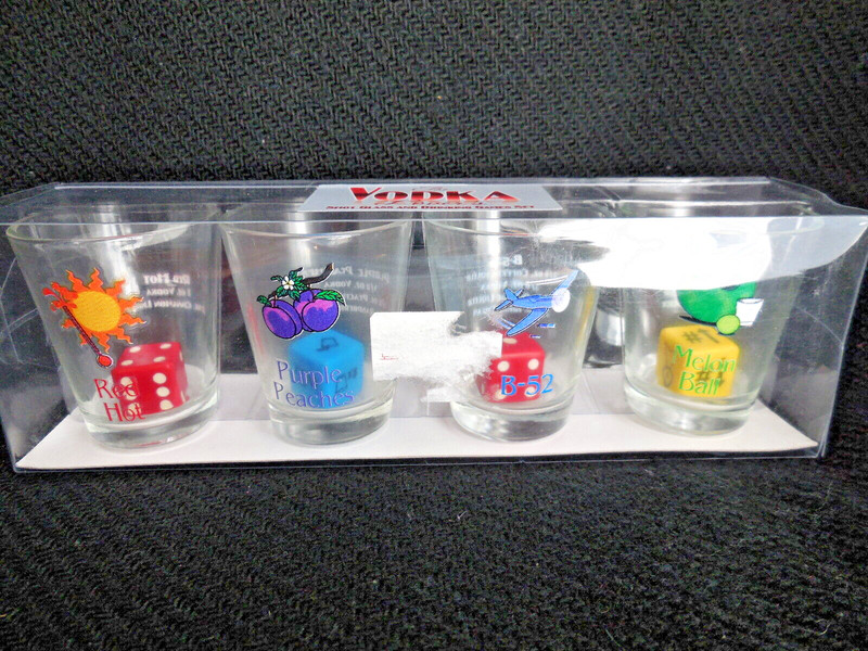 Kheper Games Inc. Vodka Lovers 4  Shot Glass Dice Game New in Box B-52 Red Hot 