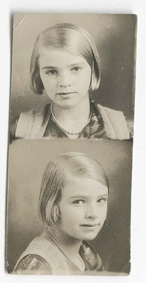 1929 Photo of 2 Young Women Portrait In Photo Booth Strip With Smiles