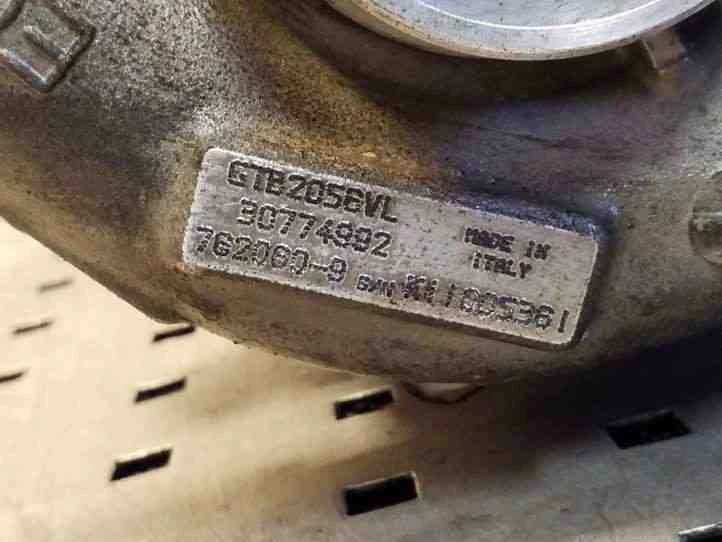 Turbocompresor VOLVO XC70 II 30774992 2.4 diésel 136kw 2008 26189699 Foto 2 de 4