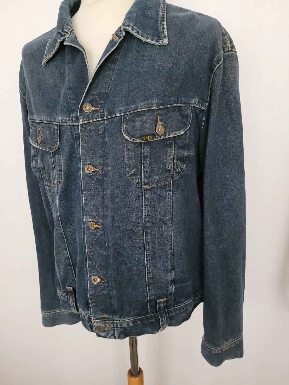 VINTAGE LEE RIDERS DENIM JACKET ,SIZE XXL 90s,trucker skinhead better than levi
Opens in a new windo