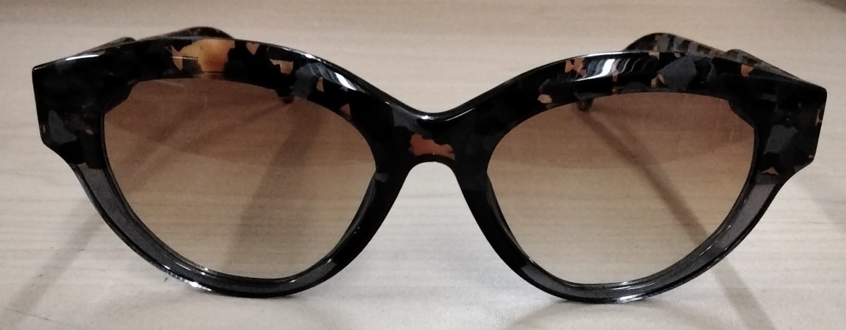 Peyton Gradient Oval Sunglasses